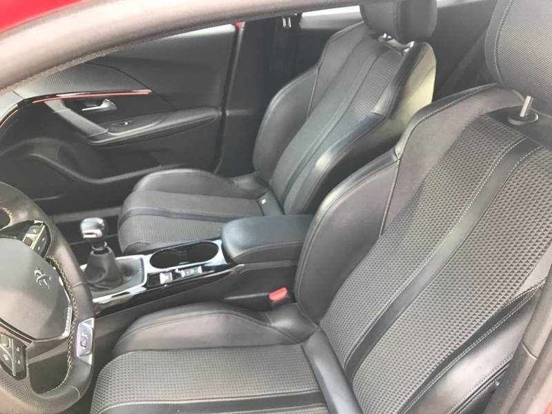 PEUGEOT 2008 1.5 BlueHDi 110ch S&S GT