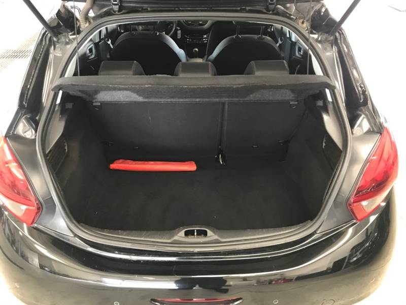 PEUGEOT 208 1.5 BlueHDi 100ch E6.c GT Line S&S 5p