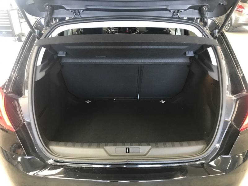 PEUGEOT 308 1.2 PureTech 110ch E6.3 S&S Style