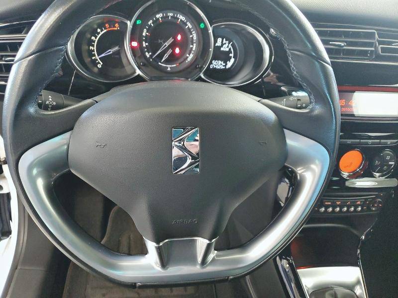 Vente voiture d'occasion DS 3 e-HDi 90ch So Chic Diesel faible kilométrage Gignac proche de Castries