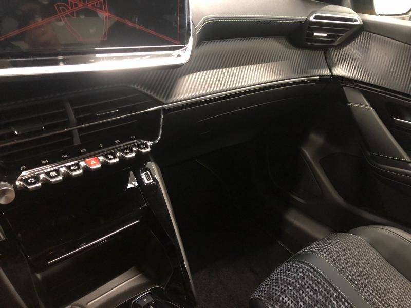 Nouvelle 208 1.2 PureTech 130ch GT EAT8 d'occasion à faibles kilométrage à Gignac aux alentours de gruissan