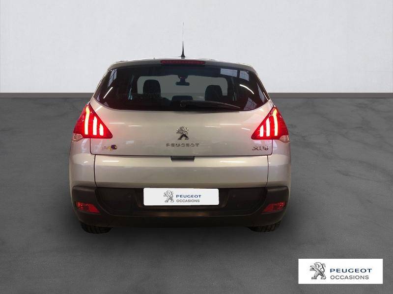 Peugeot 3008 d'occasion 1.6 Hdi115 FAP active à petit prix proche de Montpellier à Gignac