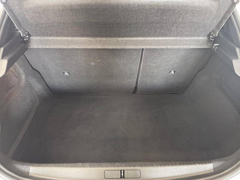 Vente 208 PureTech  Active Business à faible kilométrage aux alentours de Poussan