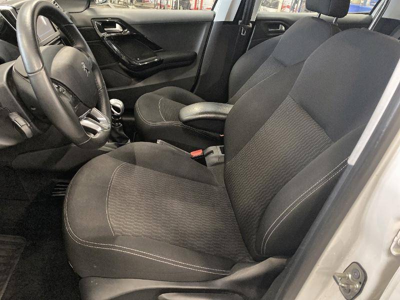 à vendre 208 1.5 100ch Active business