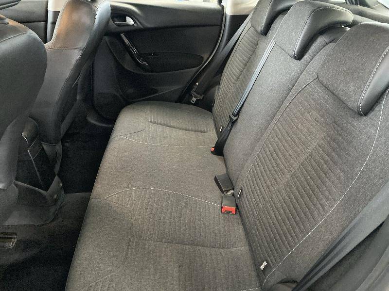 à vendre Citroen C3 1.4 HDi70 Confort à faibles kilométrage aux alentours de pouzol