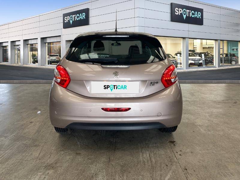 Vente 208 Allure aux alentours de plaissan