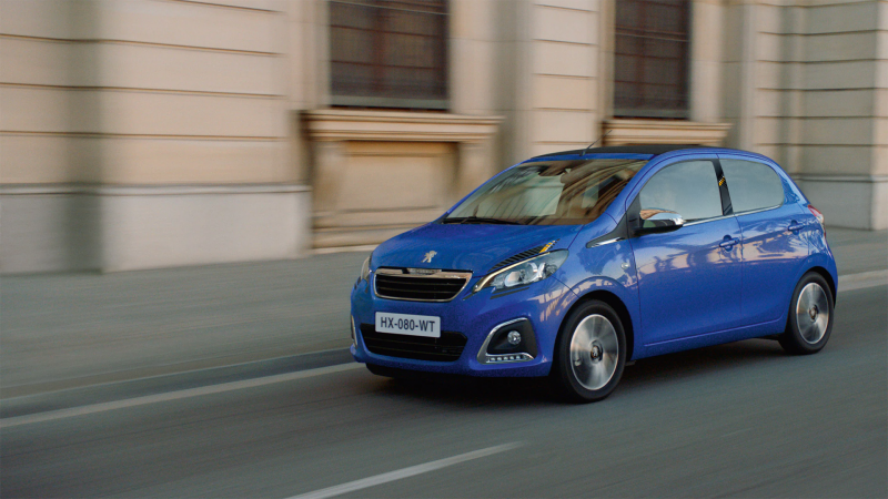 Peugeot 108 : une petite voiture destinée aux consommateurs urbains proche de Ceyras